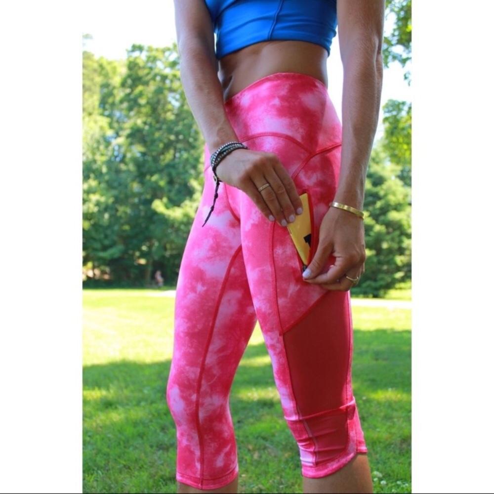 Lululemon athletic crop pants size 10 💕💕